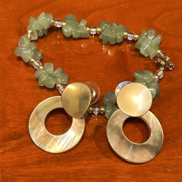 Pearl Tan Gold-Toned Earrings Pierced Vintage - Picture 2 of 7